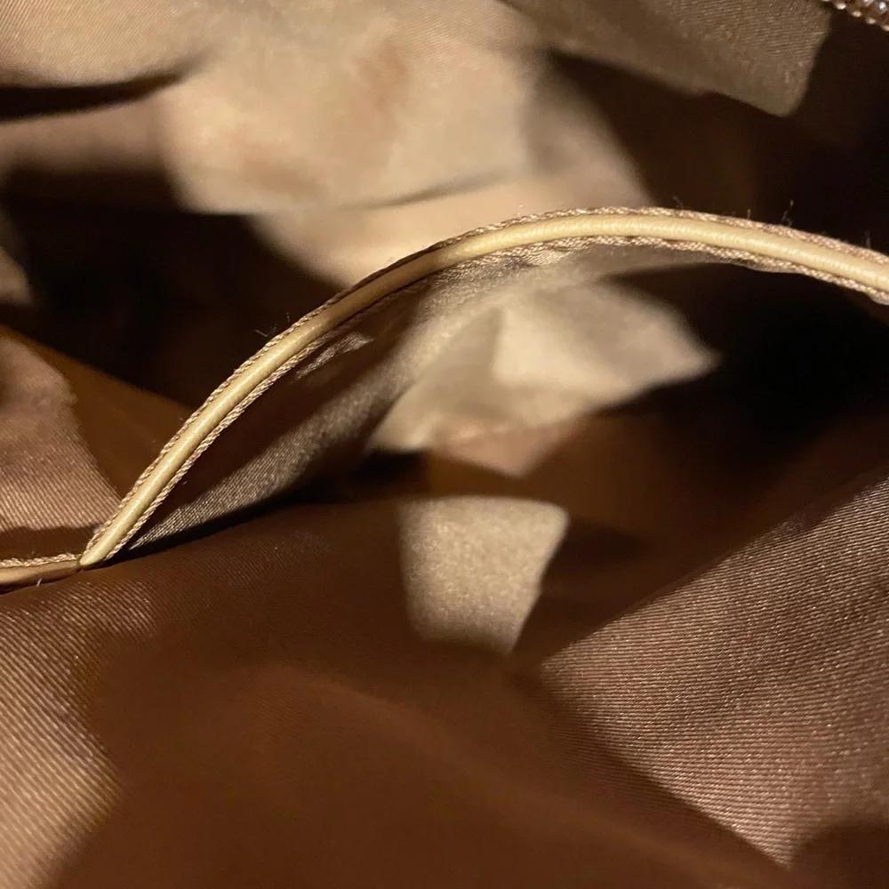 Max Studio M/L crossbody NWT - Picture 8 of 12